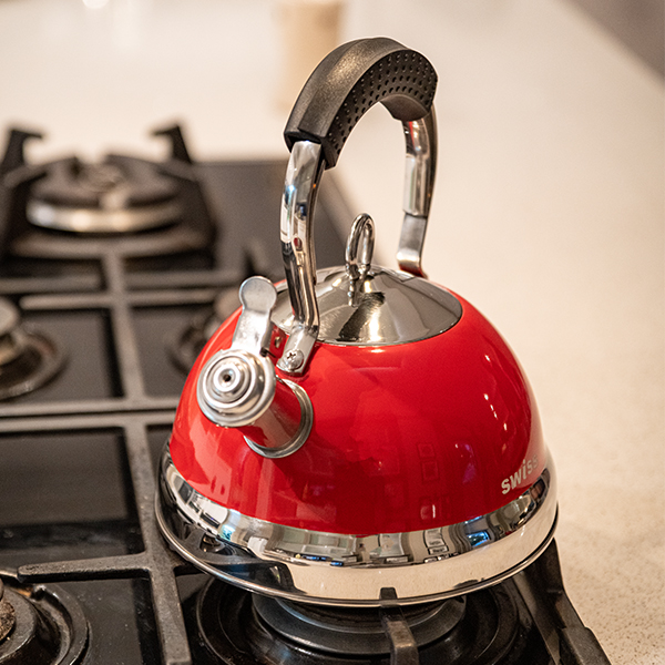 Swiss-Gourmet-Whistling-Kettle-Red